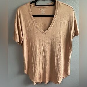 NWOT American Eagle Soft & Sexy tan v-neck shirt. Size X-Small.